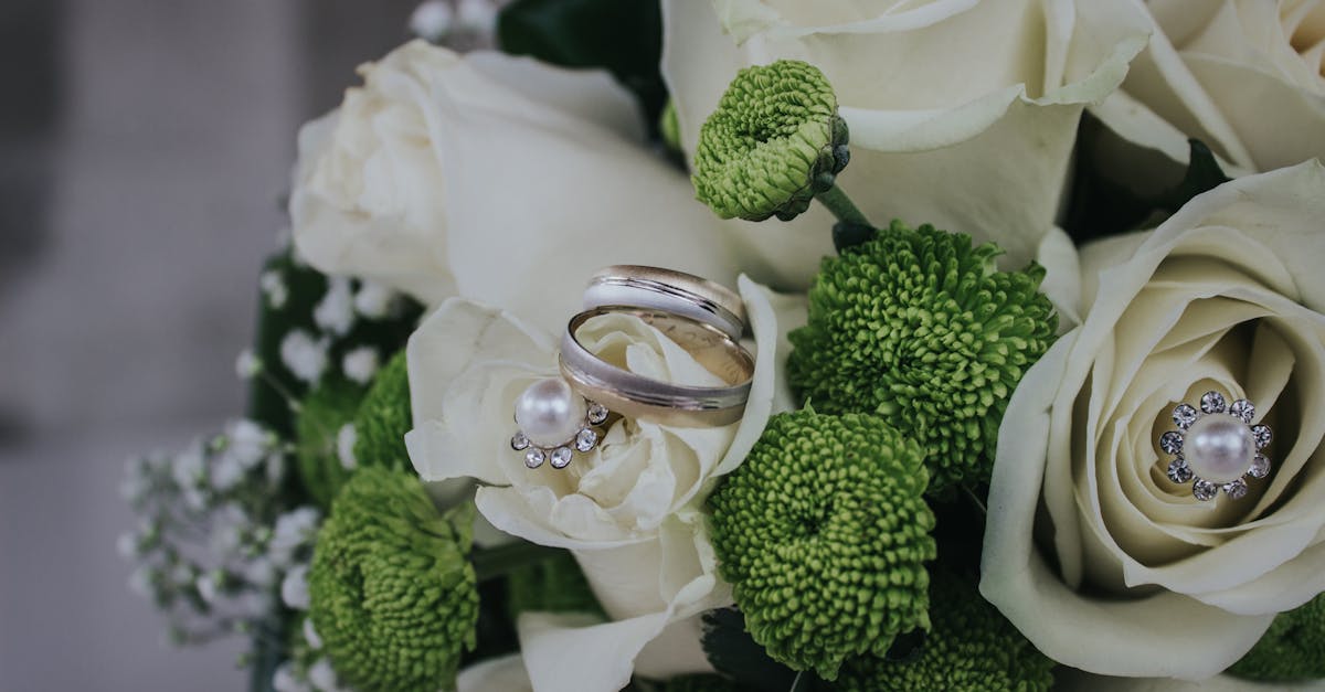 How to Care for Your Gold Wedding Ring in Brisbane's Climate